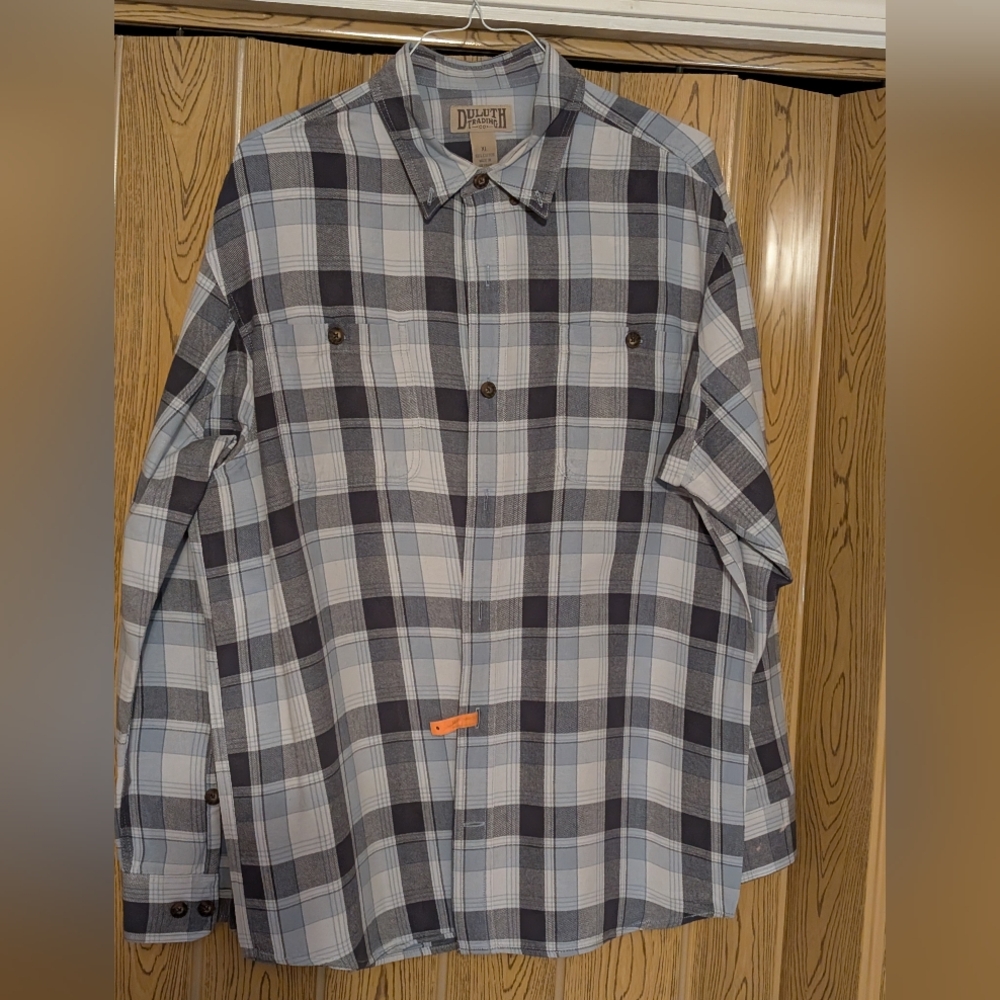 Men's Duluth Shirt Size XL